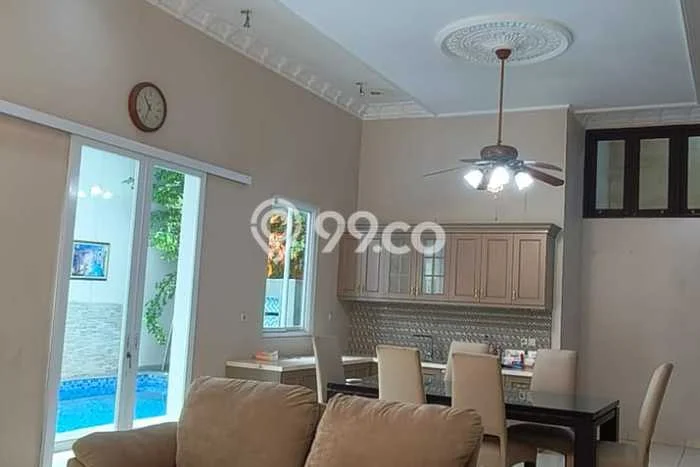 Disewakan! Rumah 4 Kamar Tidur &
4 Kamar Mandi di Pondok Kelapa, Jakarta Timur Disewakan! Rumah 4 Kamar Tidur &
4 Kamar Mandi di Pondok Kelapa, Jakarta Timur