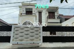 Rumah Mewah Dijual LT 215m2 di Duren Sawit, Jakarta Timur Rumah Mewah Dijual LT 215m2 di Duren Sawit, Jakarta Timur