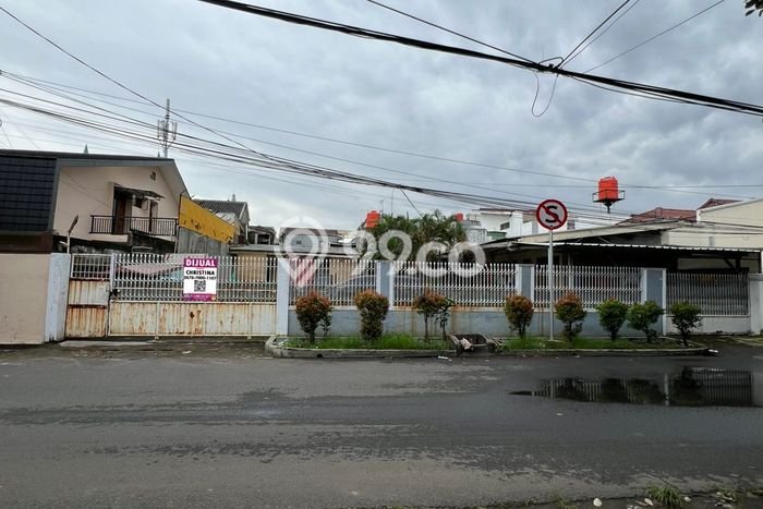 Unit Komersial Dijual di Pulo Gadung Jakarta Timur Luas Tanah 489m2, Luas Bangunan 229m2 Unit Komersial Dijual di Pulo Gadung Jakarta Timur Luas Tanah 489m2, Luas Bangunan 229m2