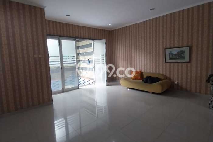 Rumah Mewah Dijual LT 135m2 di Ciputat, Tangerang Selatan Rumah Mewah Dijual LT 135m2 di Ciputat, Tangerang Selatan