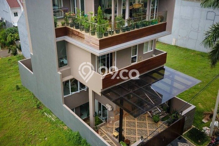 Jual Rumah Mewah Megah Dengan View Cantik di Gading Serpong, Tangerang Jual Rumah Mewah Megah Dengan View Cantik di Gading Serpong, Tangerang