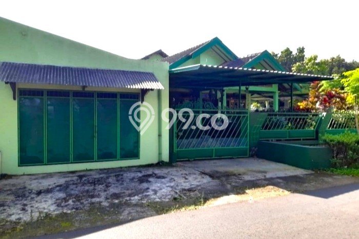 Rumah Modern 5 KT di Malang Kota Malang Full Furnished Rumah Modern 5 KT di Malang Kota Malang Full Furnished