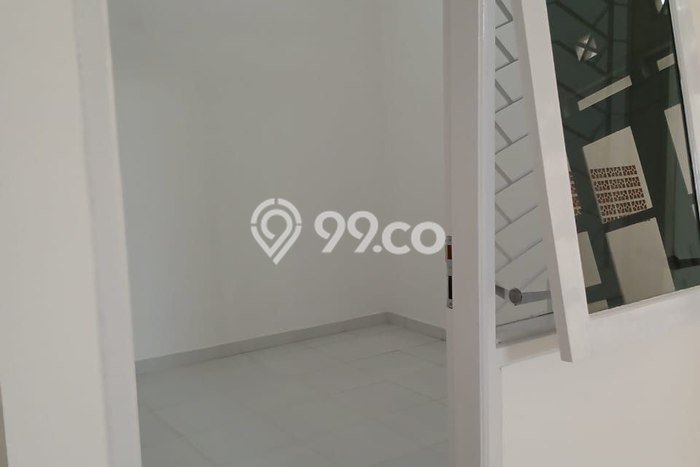Dijual Hunian Rumah Terawat 5 Kamar di Sulfat, Malang Dijual Hunian Rumah Terawat 5 Kamar di Sulfat, Malang