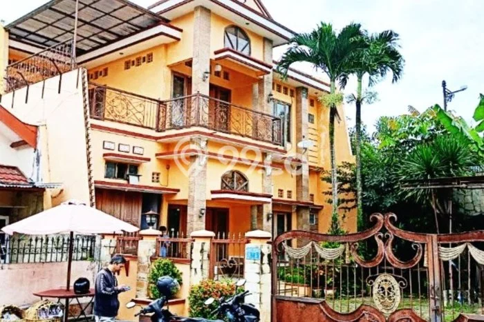 Dijual Rumah 4 Kamar Lokasi Ideal Bagus dan Strategis di Sukun Dijual Rumah 4 Kamar Lokasi Ideal Bagus dan Strategis di Sukun