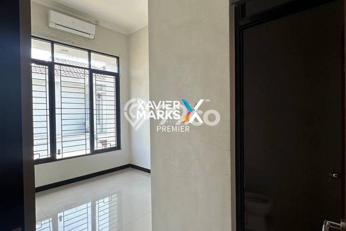 UNIT SPESIAL! Rumah di Blimbing, 2 KM, Dekat Fasilitas, Luas 70m2m² Bangunan 120m2m² UNIT SPESIAL! Rumah di Blimbing, 2 KM, Dekat Fasilitas, Luas 70m2m² Bangunan 120m2m²