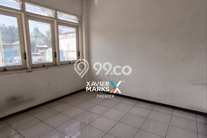 Unit Gudang disewakan di Karangploso Malang dengan LT 966m2 / LB 930m2 Unit Gudang disewakan di Karangploso Malang dengan LT 966m2 / LB 930m2