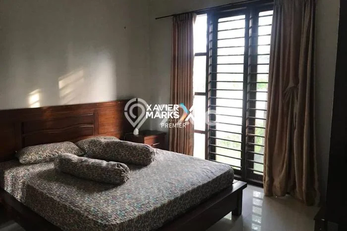 Ready to Use! Luxury House LT 312m2 Desain Modern di Arjosari Ready to Use! Luxury House LT 312m2 Desain Modern di Arjosari