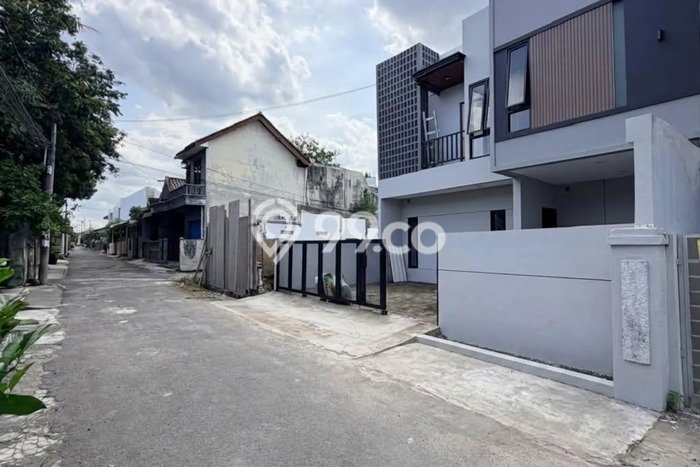 Dijual Segera Kost 10 Kamar, 10 Kamar Mandi di Depok, Sleman, Luas 255m2 Dijual Segera Kost 10 Kamar, 10 Kamar Mandi di Depok, Sleman, Luas 255m2