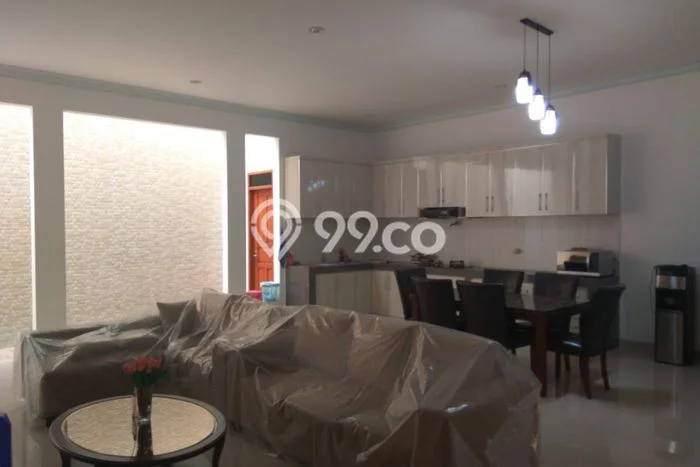 Rumah Luas Asri 5 KT Siap Pakai di Semper Jakarta Utara Rumah Luas Asri 5 KT Siap Pakai di Semper Jakarta Utara