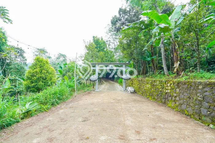 HOT DEAL! Vila Kawasan Caringin, Area 9000m2m², Area Strategis HOT DEAL! Vila Kawasan Caringin, Area 9000m2m², Area Strategis