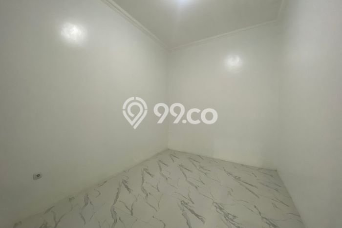 Rumah Strategis Modern Lb 180m2 di Ciracas, Jakarta Timur Rumah Strategis Modern Lb 180m2 di Ciracas, Jakarta Timur