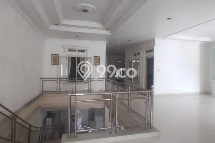 Jual Rumah Mewah Megah Dengan View Cantik di Grand Wisata, Bekasi Jual Rumah Mewah Megah Dengan View Cantik di Grand Wisata, Bekasi