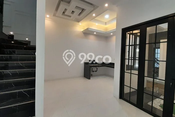 Siap Huni Hunian Elit 4 Kamar di Jagakarsa Dekat ke Mana Pun Siap Huni Hunian Elit 4 Kamar di Jagakarsa Dekat ke Mana Pun