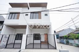For Sale Rumah 3 Kamar Lokasi Strategis Nyaman dan Strategis di Bekasi Utara For Sale Rumah 3 Kamar Lokasi Strategis Nyaman dan Strategis di Bekasi Utara