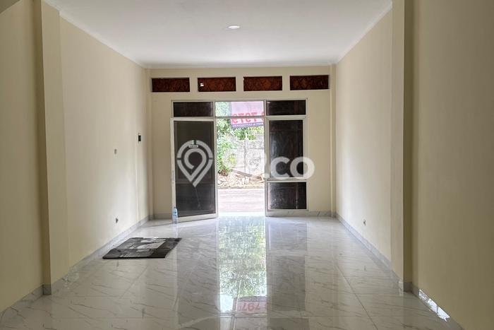 Unit Ruko Dijual di Jakarta Barat LT 48m2 & LB 144m2 Unit Ruko Dijual di Jakarta Barat LT 48m2 & LB 144m2