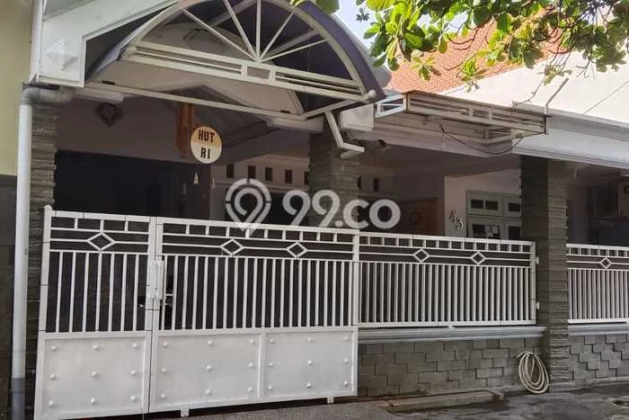 Rumah Modern 3 KT di Gresik Kota Gresik Semi Furnished Rumah Modern 3 KT di Gresik Kota Gresik Semi Furnished