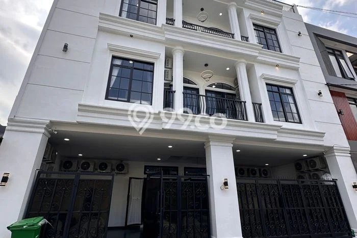Rumah Kost untuk Dijual di Soekarno Hatta Punya 18 Kamar Rumah Kost untuk Dijual di Soekarno Hatta Punya 18 Kamar