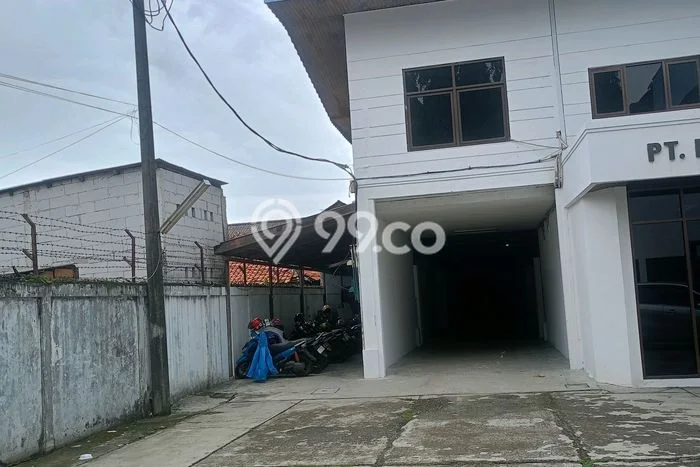 Unit Gudang Disewa Lokasi Neglasari, Tangerang Spesifikasi Luas Bangunan 1800m2 Unit Gudang Disewa Lokasi Neglasari, Tangerang Spesifikasi Luas Bangunan 1800m2