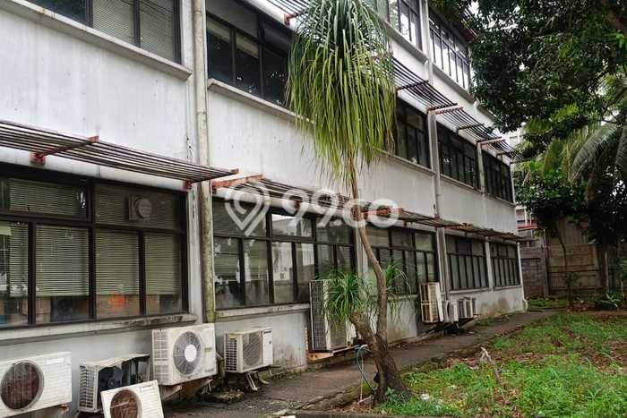 Gudang Komersial Dijual di BSD Tangerang Selatan LT 3750m2 & LB 5000m2 Gudang Komersial Dijual di BSD Tangerang Selatan LT 3750m2 & LB 5000m2