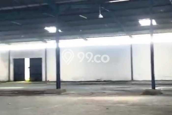 Gudang Disewa di Tangerang dengan LB 3600m2 Area Komersial Ramai Gudang Disewa di Tangerang dengan LB 3600m2 Area Komersial Ramai