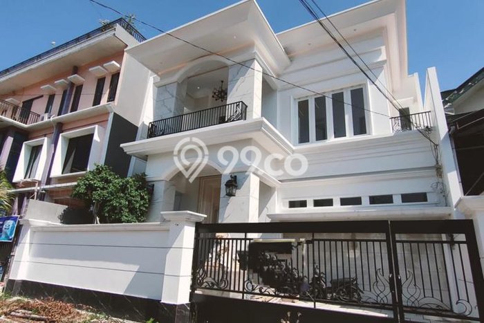 Jual Rumah Luas Megah Dengan View Cantik di Pleburan, Semarang Jual Rumah Luas Megah Dengan View Cantik di Pleburan, Semarang