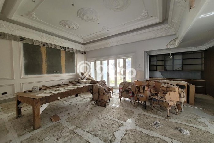 Jual Rumah Luas Megah Dengan View Cantik di Pleburan, Semarang Jual Rumah Luas Megah Dengan View Cantik di Pleburan, Semarang
