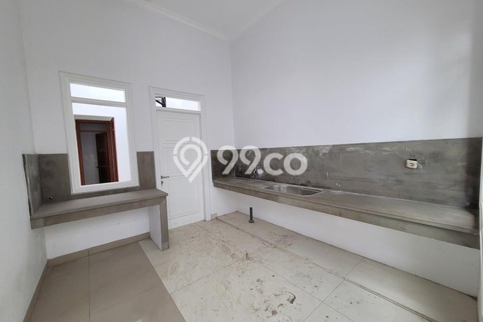 Jual Rumah Luas Megah Dengan View Cantik di Pleburan, Semarang Jual Rumah Luas Megah Dengan View Cantik di Pleburan, Semarang