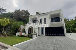 Rumah Idaman dengan Luas Tanah 240m² di Lingkungan Asri Tembalang, Semarang Rumah Idaman dengan Luas Tanah 240m² di Lingkungan Asri Tembalang, Semarang