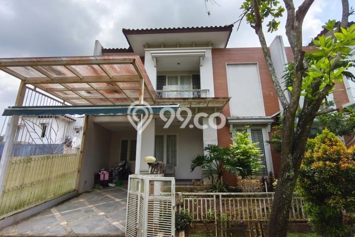 Rumah Elit Modern Tanpa Renovasi di Candi Golf Semarang Rumah Elit Modern Tanpa Renovasi di Candi Golf Semarang