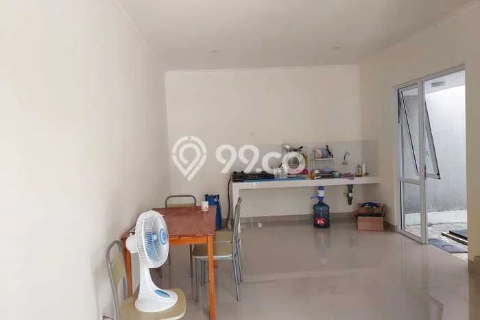 Disewakan! Rumah 3 Kamar Tidur &
2 Kamar Mandi di Gading Serpong, Tangerang Disewakan! Rumah 3 Kamar Tidur &
2 Kamar Mandi di Gading Serpong, Tangerang