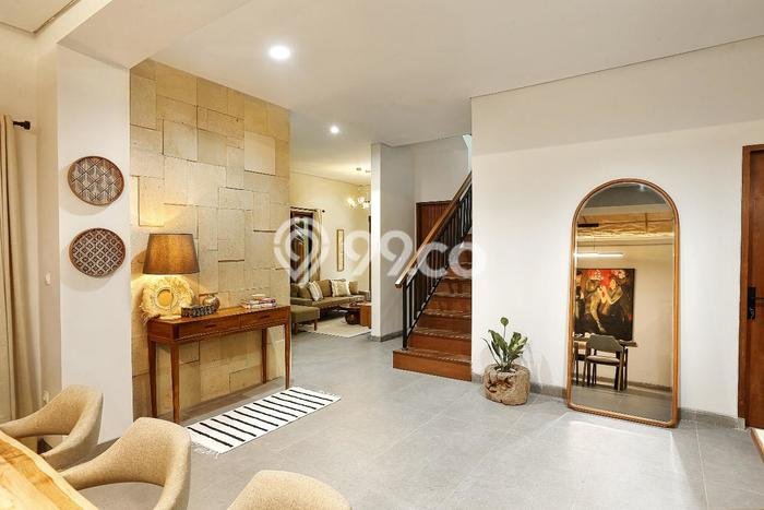 BISNIS POTENSIAL! Vila di , Area 210m2m², Prospek Menjanjikan BISNIS POTENSIAL! Vila di , Area 210m2m², Prospek Menjanjikan