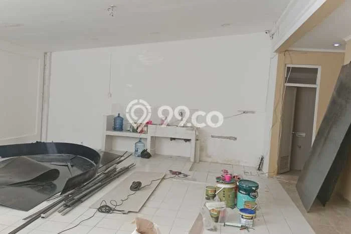 Rumah Sewa Jakarta Barat LT 200m2 LB 250m2 Kawasan Green Lake City Rumah Sewa Jakarta Barat LT 200m2 LB 250m2 Kawasan Green Lake City