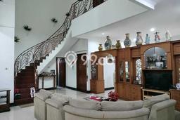 Jual Rumah Mewah Elegan Dengan View Eksklusif di Taman Palem, Jakarta Barat Jual Rumah Mewah Elegan Dengan View Eksklusif di Taman Palem, Jakarta Barat
