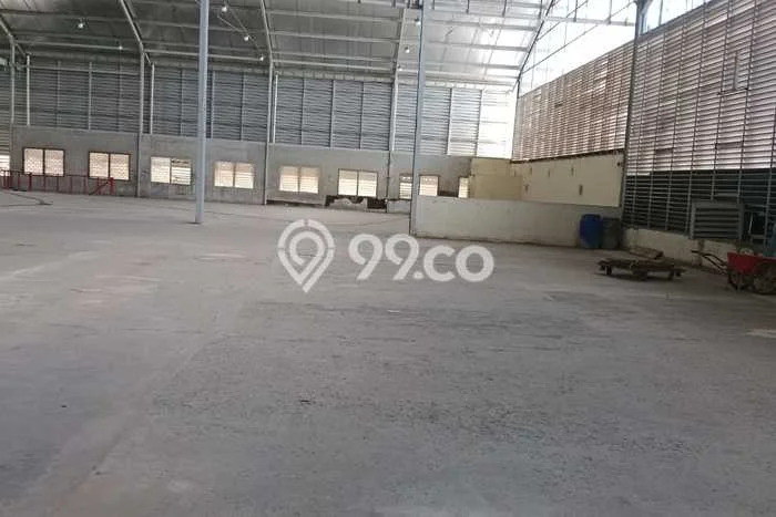 Disewakan Gudang di Kawasan Ramai Pluit Luas 1600m2 Disewakan Gudang di Kawasan Ramai Pluit Luas 1600m2