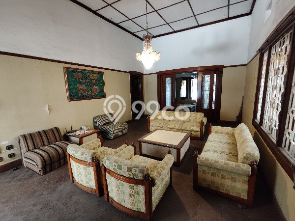 Sewa Rumah Bagus di Coblong Harga Rp 650 Juta/ Tahun Sewa Rumah Bagus di Coblong Harga Rp 650 Juta/ Tahun