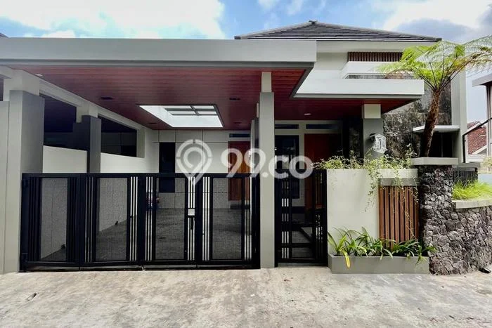 Dijual Cepat Rumah Bagus Siap Huni LB 114m2 di Ngaglik, Sleman Dijual Cepat Rumah Bagus Siap Huni LB 114m2 di Ngaglik, Sleman