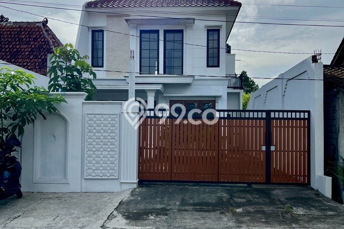 Jual Rumah Bagus Siap Huni LB 160m2 di Banguntapan, Bantul Jual Rumah Bagus Siap Huni LB 160m2 di Banguntapan, Bantul
