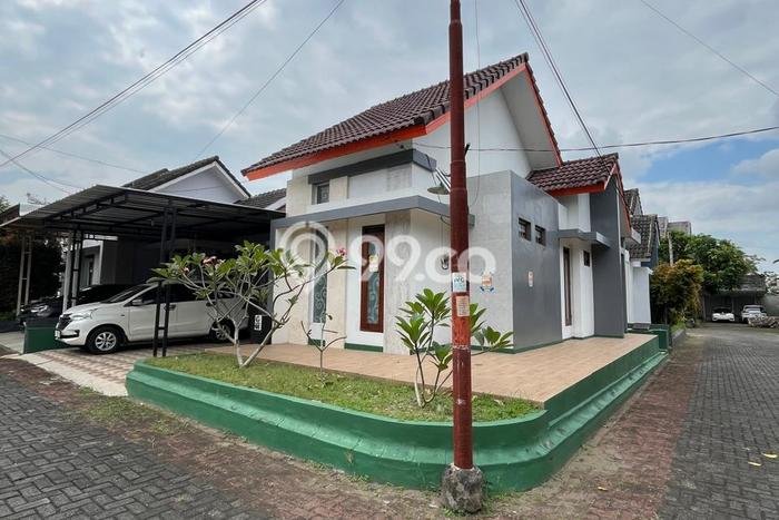 DIJUAL CEPAT! Rumah Minimalis di Sleman, Sleman, LT 357m2m² Bangunan 450m2m² NEGO! DIJUAL CEPAT! Rumah Minimalis di Sleman, Sleman, LT 357m2m² Bangunan 450m2m² NEGO!