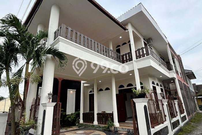 Komersial Dijual di Depok LT 184m2, LB 260m2 Solusi Investasi Cerdas Komersial Dijual di Depok LT 184m2, LB 260m2 Solusi Investasi Cerdas