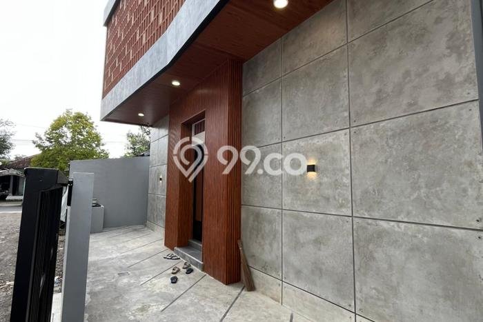 Rumah Kost untuk Dijual di Ngaglik dengan 10 KT, 9 KM, Luas 170m2 Rumah Kost untuk Dijual di Ngaglik dengan 10 KT, 9 KM, Luas 170m2