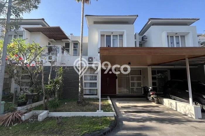 For Sale Rumah 4 Kamar Lokasi Strategis Nyaman dan Strategis di Depok For Sale Rumah 4 Kamar Lokasi Strategis Nyaman dan Strategis di Depok