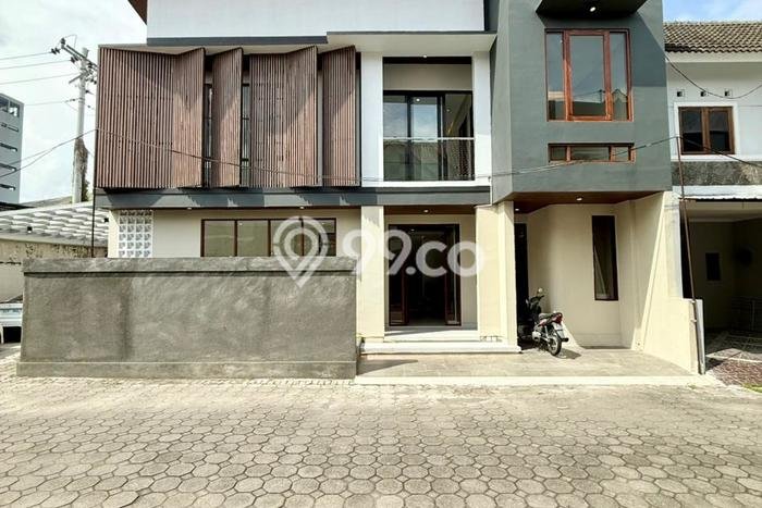 Rumah LT 120m2m² / LB 200m2m² Area Premium di Depok, Sleman Rumah LT 120m2m² / LB 200m2m² Area Premium di Depok, Sleman