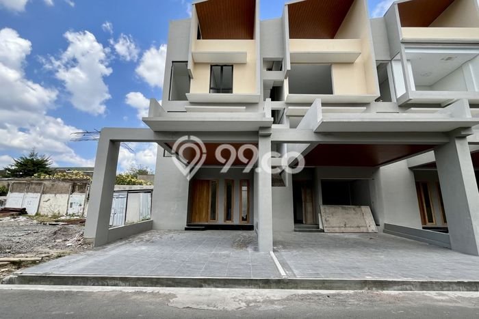 Rumah Luxury Modern Tanpa Renovasi di Caturtunggal Yogyakarta Rumah Luxury Modern Tanpa Renovasi di Caturtunggal Yogyakarta