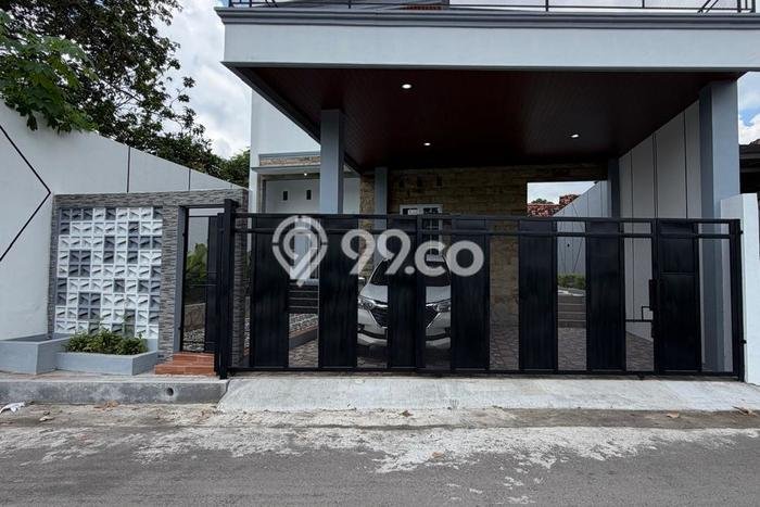 For Sale Rumah 4 Kamar Lokasi Strategis Nyaman dan Strategis di Ngaglik For Sale Rumah 4 Kamar Lokasi Strategis Nyaman dan Strategis di Ngaglik