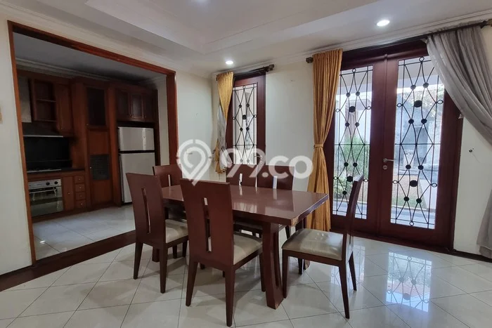 Rumah 3 Kamar Siap Huni Dikontrakkan di Menteng Harga Kompetitif Rumah 3 Kamar Siap Huni Dikontrakkan di Menteng Harga Kompetitif