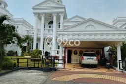 Jual Rumah Mewah Elegan Dengan View Eksklusif di Legenda Wisata, Jakarta Timur Jual Rumah Mewah Elegan Dengan View Eksklusif di Legenda Wisata, Jakarta Timur