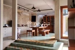 Jual Rumah Mewah Elegan Dengan View Cantik di Alam Sutera, Tangerang Jual Rumah Mewah Elegan Dengan View Cantik di Alam Sutera, Tangerang