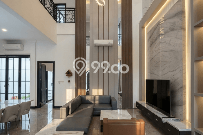Dijual Rumah Luas Elegan Dengan View Cantik di Gading Serpong, Tangerang Dijual Rumah Luas Elegan Dengan View Cantik di Gading Serpong, Tangerang