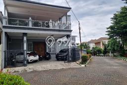 Ready to Use! Luxury House LT 263m2 Desain Elegan di Tanah Sareal Ready to Use! Luxury House LT 263m2 Desain Elegan di Tanah Sareal