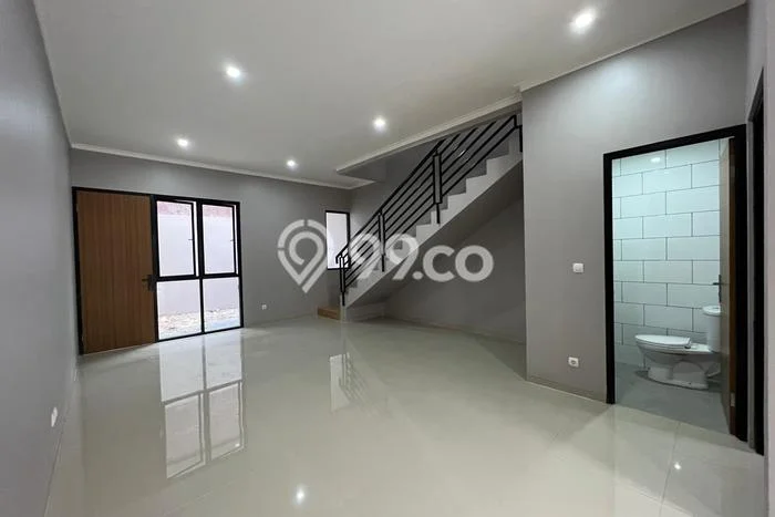 Dijual Rumah Eksklusif 3 KT di Meruya, Jakarta Barat Dijual Rumah Eksklusif 3 KT di Meruya, Jakarta Barat